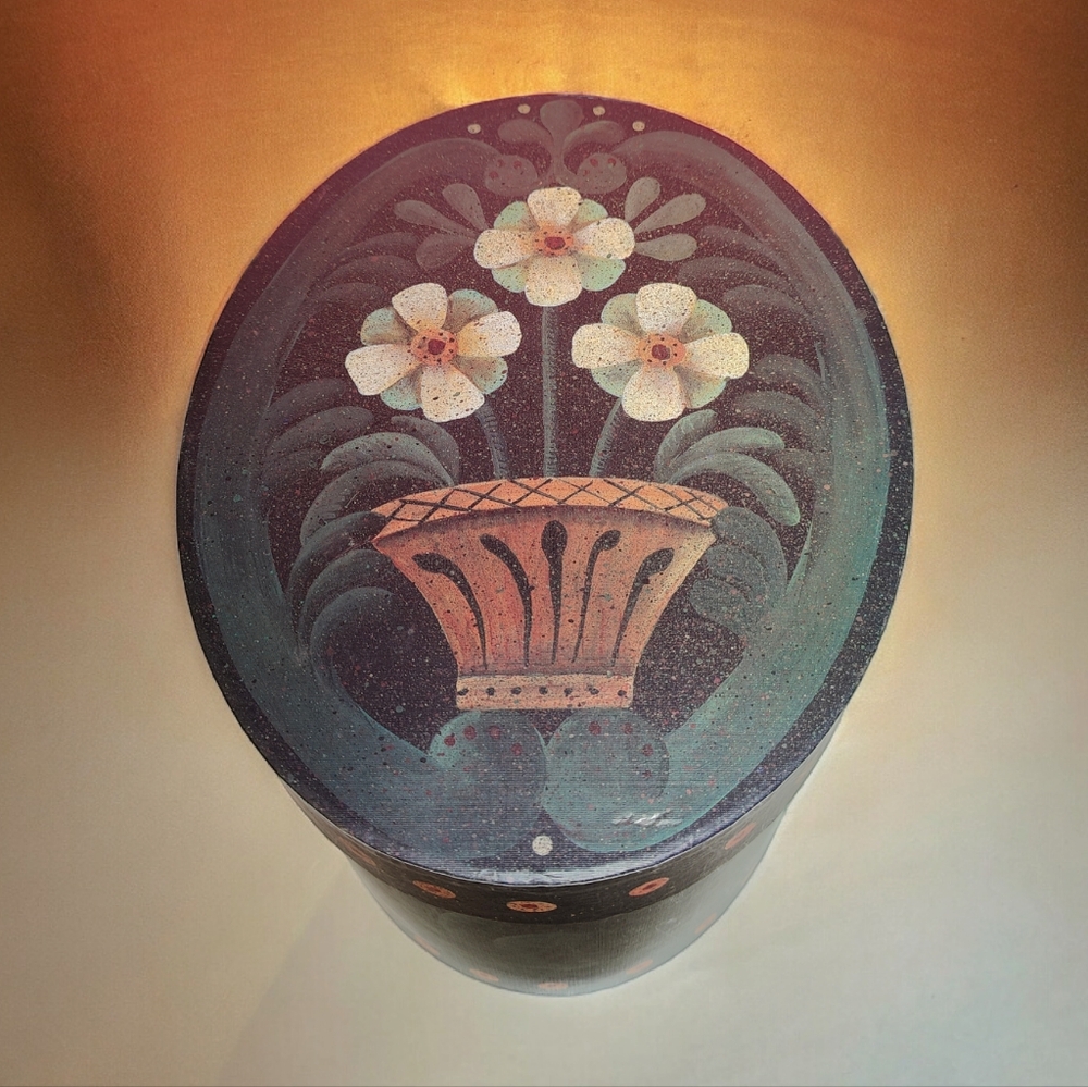BOB'S BOXES Large Oval Primitive Floral Decorative Box - Picture 5 of 7